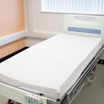 Hospital Bed Interfit fitted sheets - Polycotton with four-way stretch